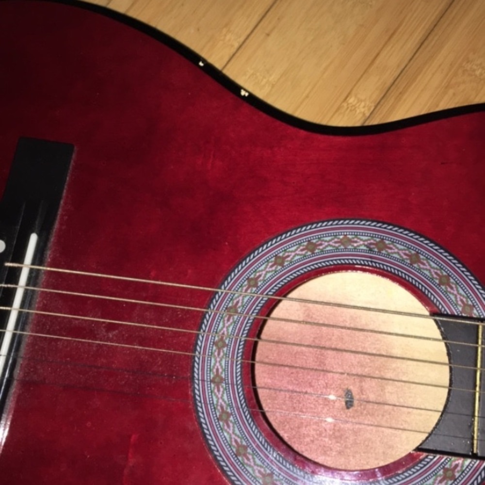 Guitar - Picture 4 of 4
